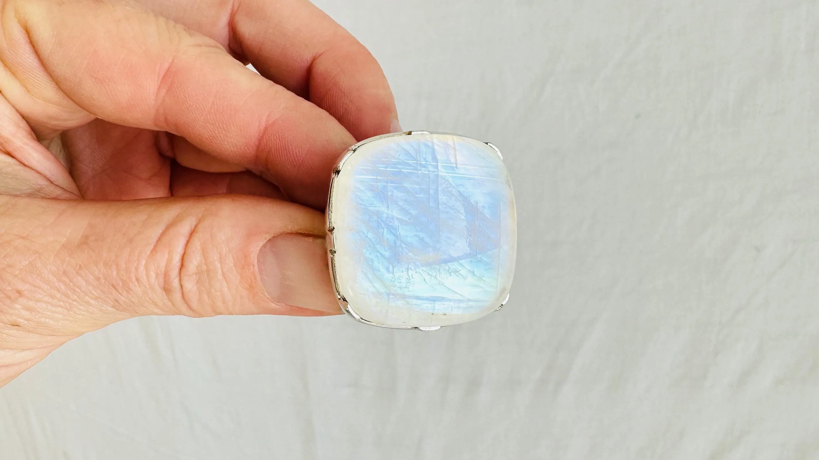 Rainbow Moonstone Cocktail Ring. Maximalist Sterling Silver Jewelry. Gorgeous Flash! 0933